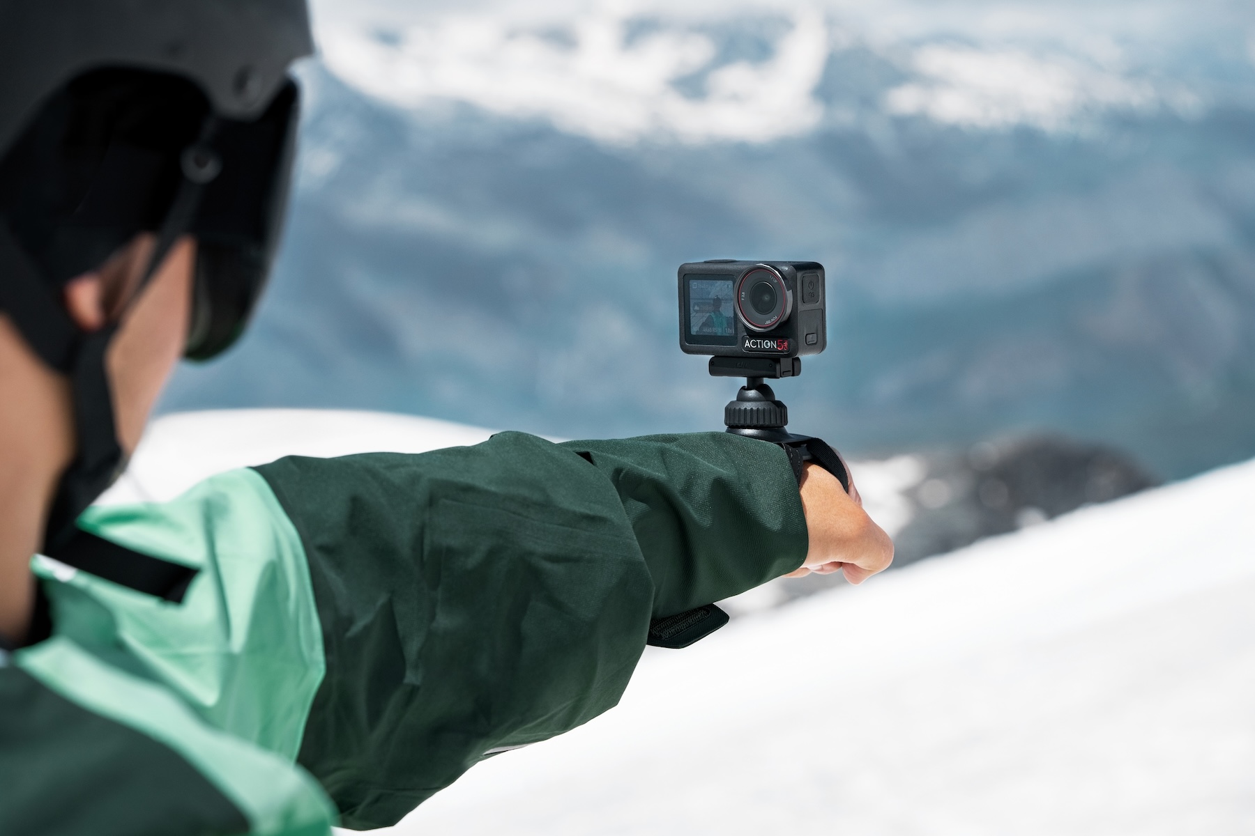 Osmo Action 5 Pro_Skiing_ 360° Wrist Strap_滑雪_360° 腕带